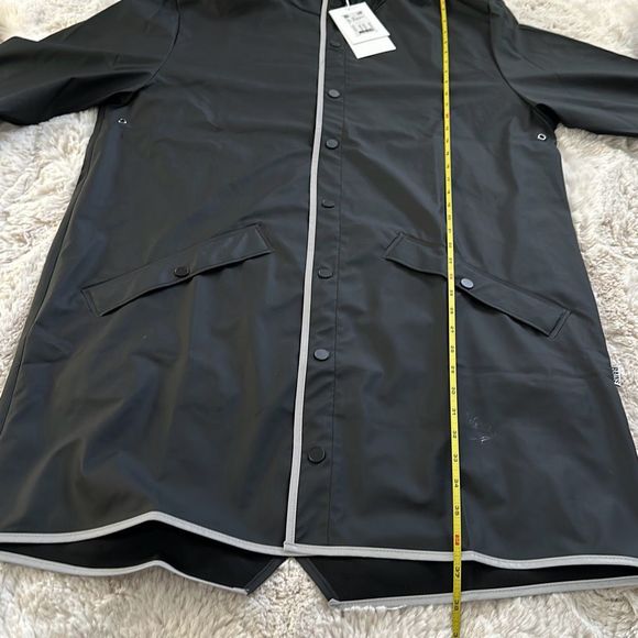 Rains Unisex Waterproof Long Reflective Jacket in Black Size L - Picture 9 of 12